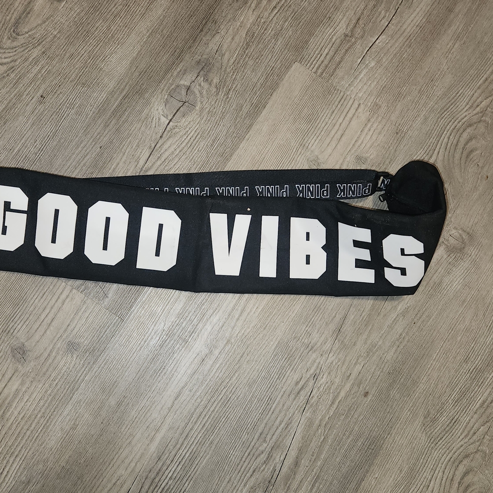 PINK Victoria's Secret Black and White Leggings